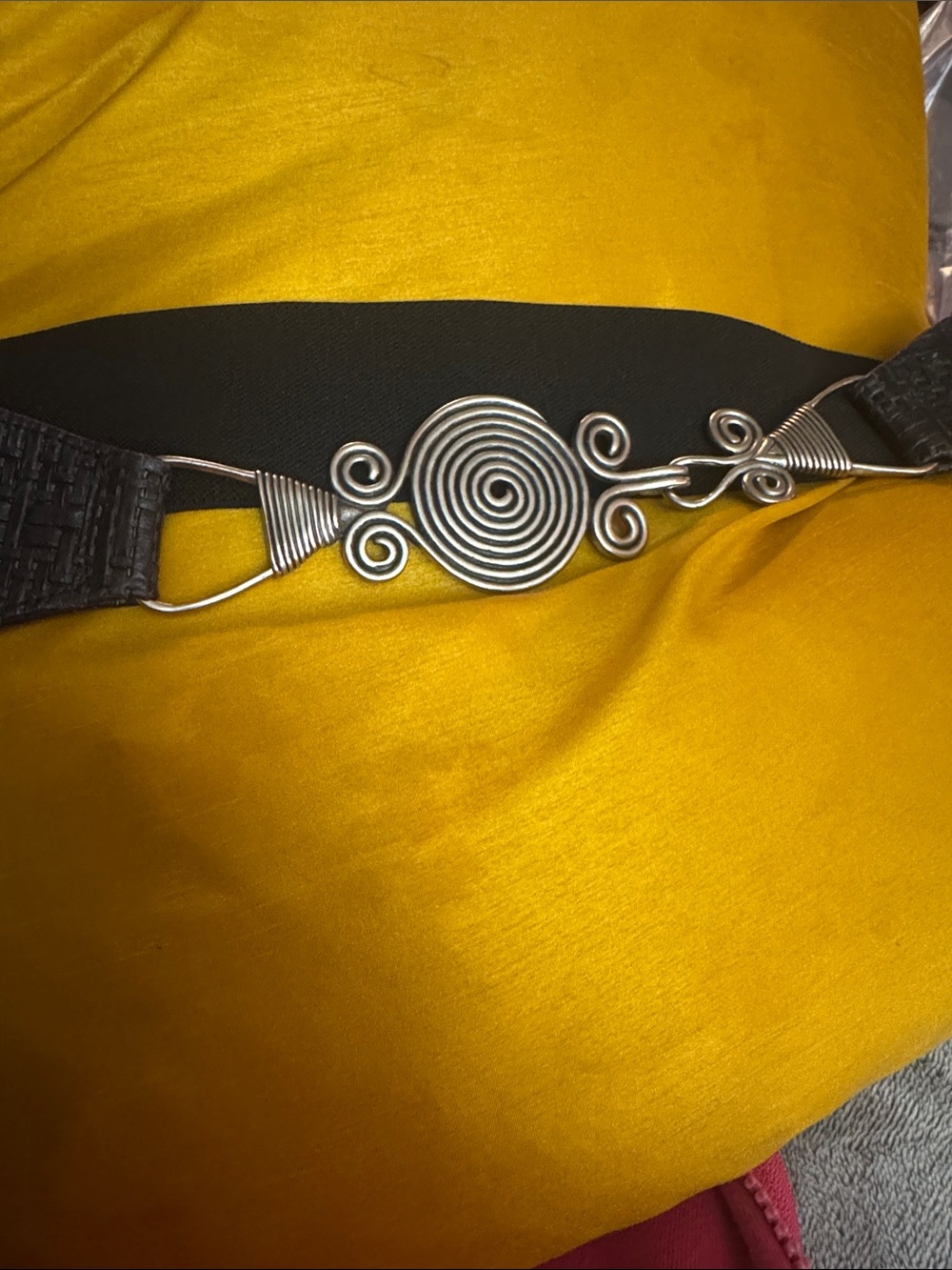 Source Unknown Black Elastic Belt with Silver Spiral Accent
